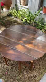 Lela Vintage teakwood round table inlay mother of pearl with folding sides - Image 3