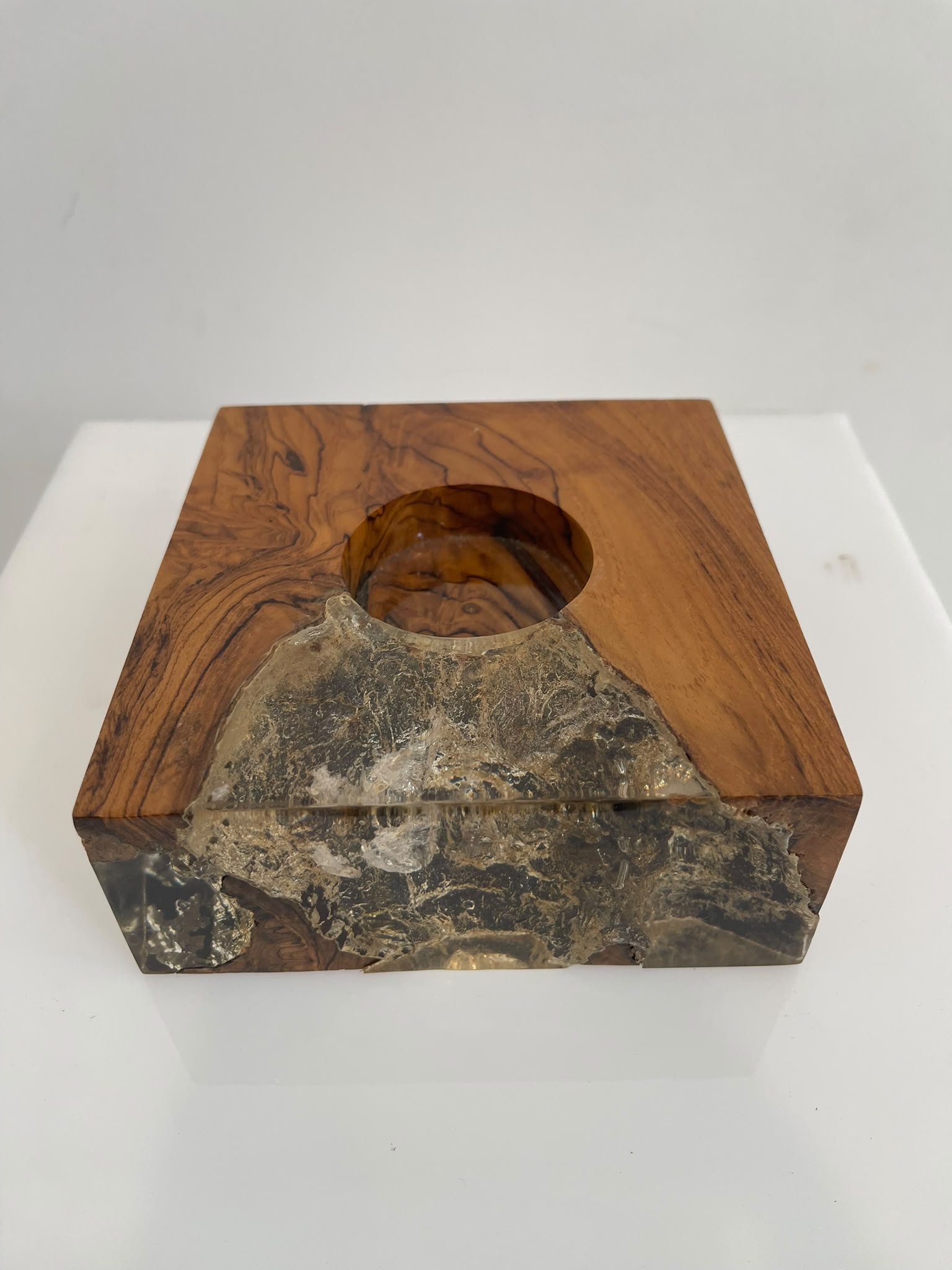 Teakwood Teakwood & resin candle holder - Image 1